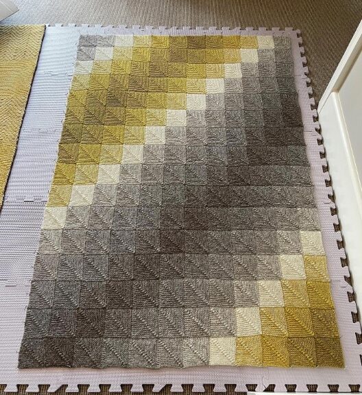 Knitting cool blankets